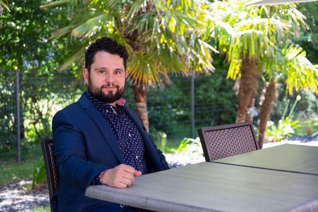 The Originals Boutique Hotel Restaurant Saint James, מונטגו מראה חיצוני תמונה