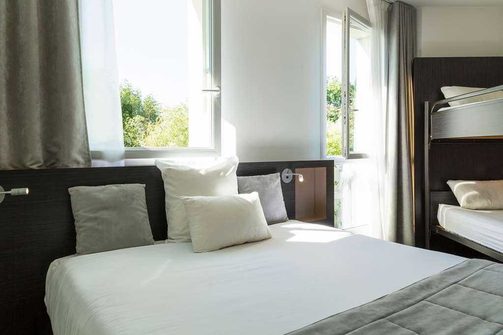 The Originals Boutique Hotel Restaurant Saint James, מונטגו חדר תמונה