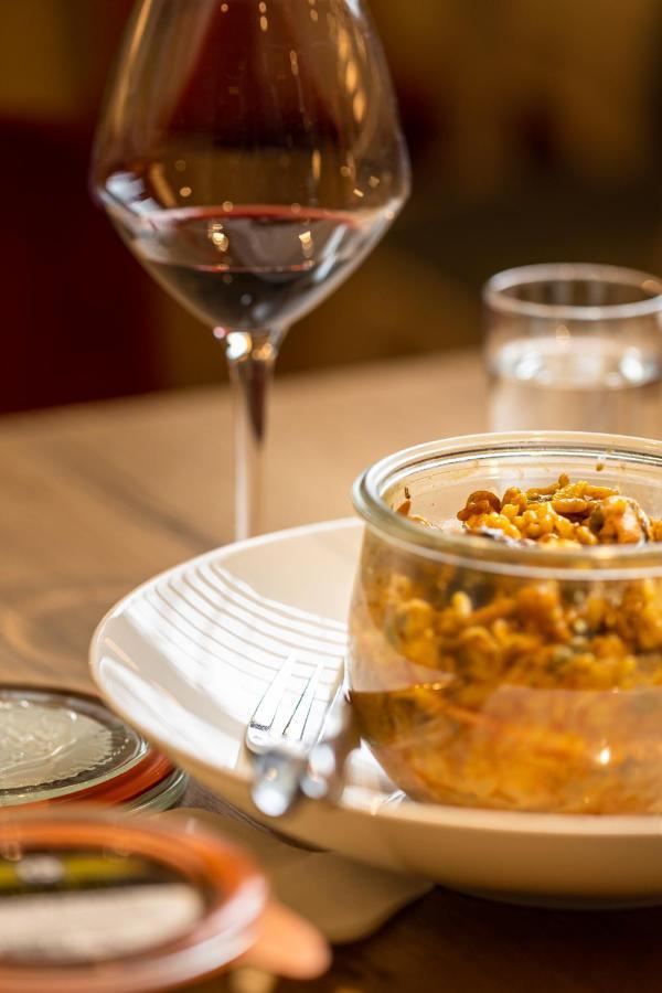 The Originals Boutique Hotel Restaurant Saint James, מונטגו מראה חיצוני תמונה