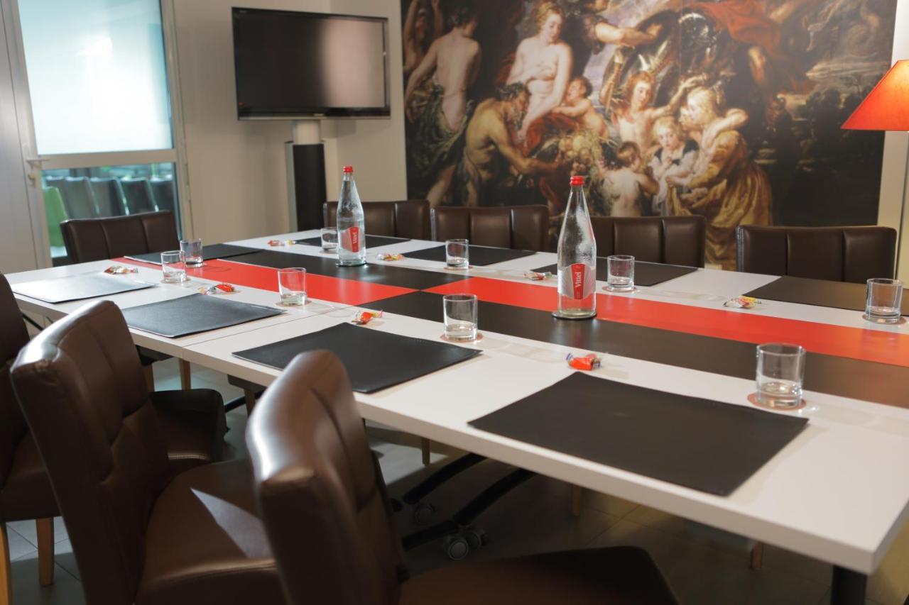 The Originals Boutique Hotel Restaurant Saint James, מונטגו מראה חיצוני תמונה